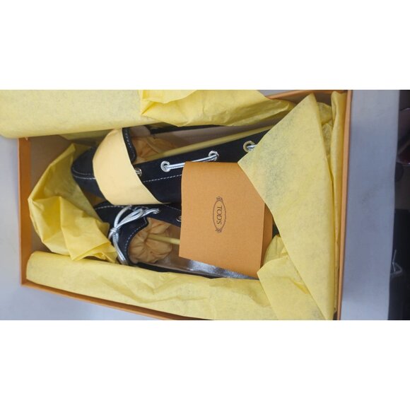 Tods Black Suede Gommino Driving Loafers With Rubber Pebble Sole - Picture 6 of 8